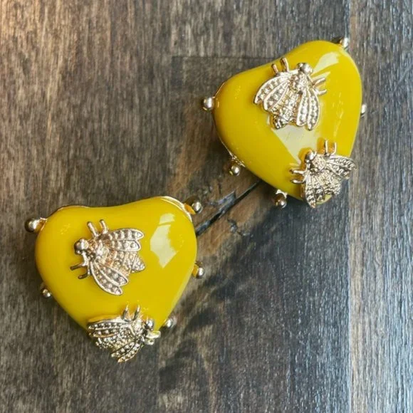 Athro Insect on THE HEART Earrings - Picture 1 of 8